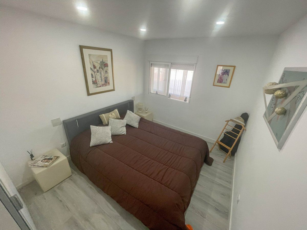 Se vende Villa - Chalet de 3 dormitorios en Costa Blanca, Alicante, España