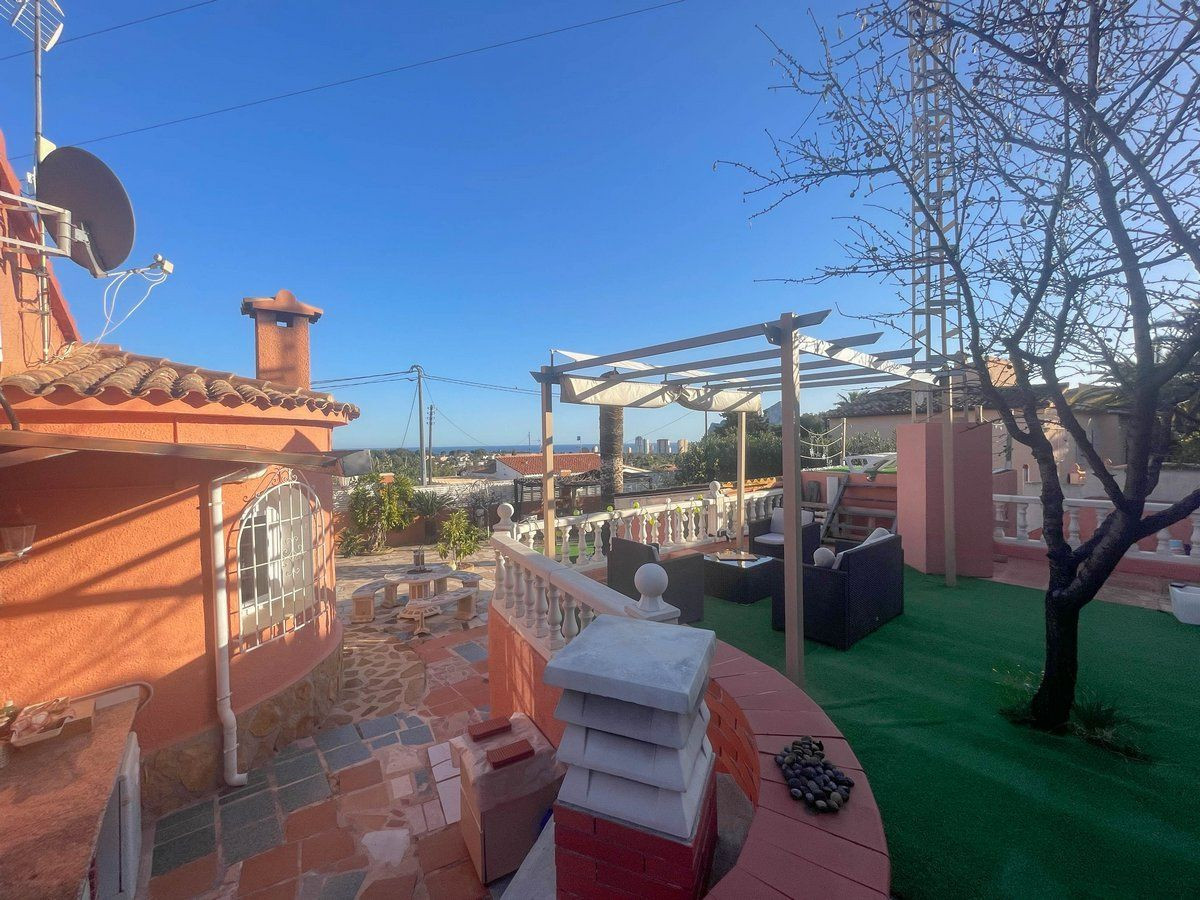 Se vende Villa - Chalet de 3 dormitorios en Costa Blanca, Alicante, España