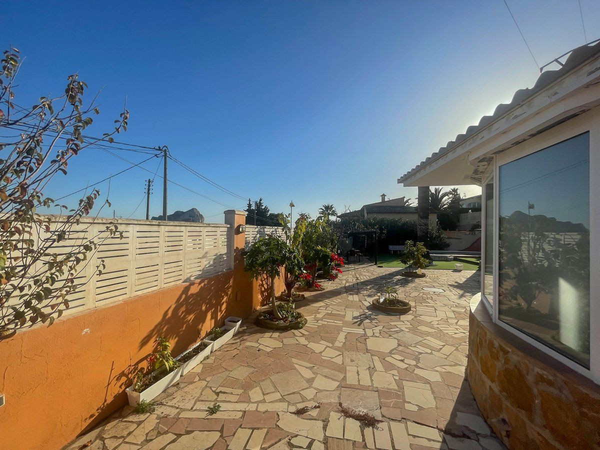 Se vende Villa - Chalet de 3 dormitorios en Costa Blanca, Alicante, España
