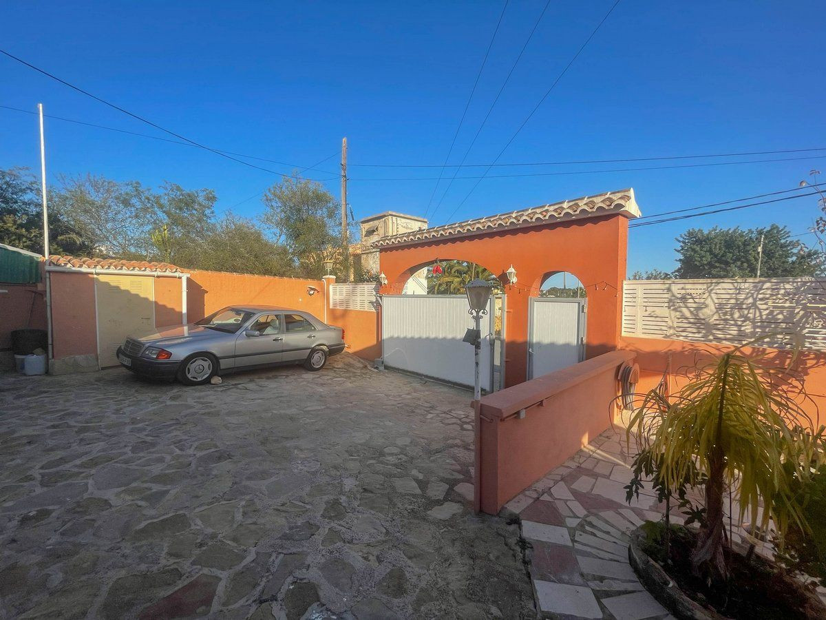 Se vende Villa - Chalet de 3 dormitorios en Costa Blanca, Alicante, España