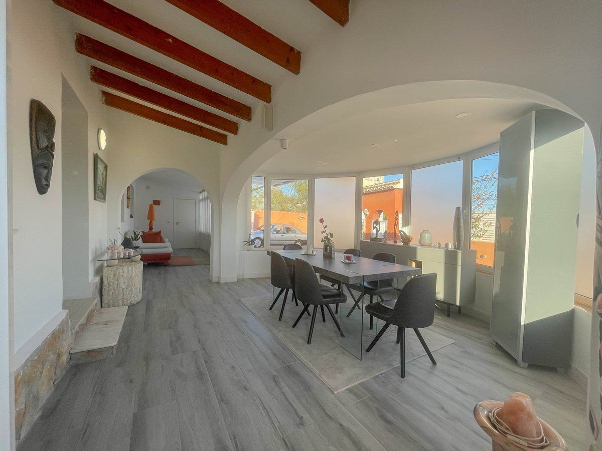 Se vende Villa - Chalet de 3 dormitorios en Costa Blanca, Alicante, España
