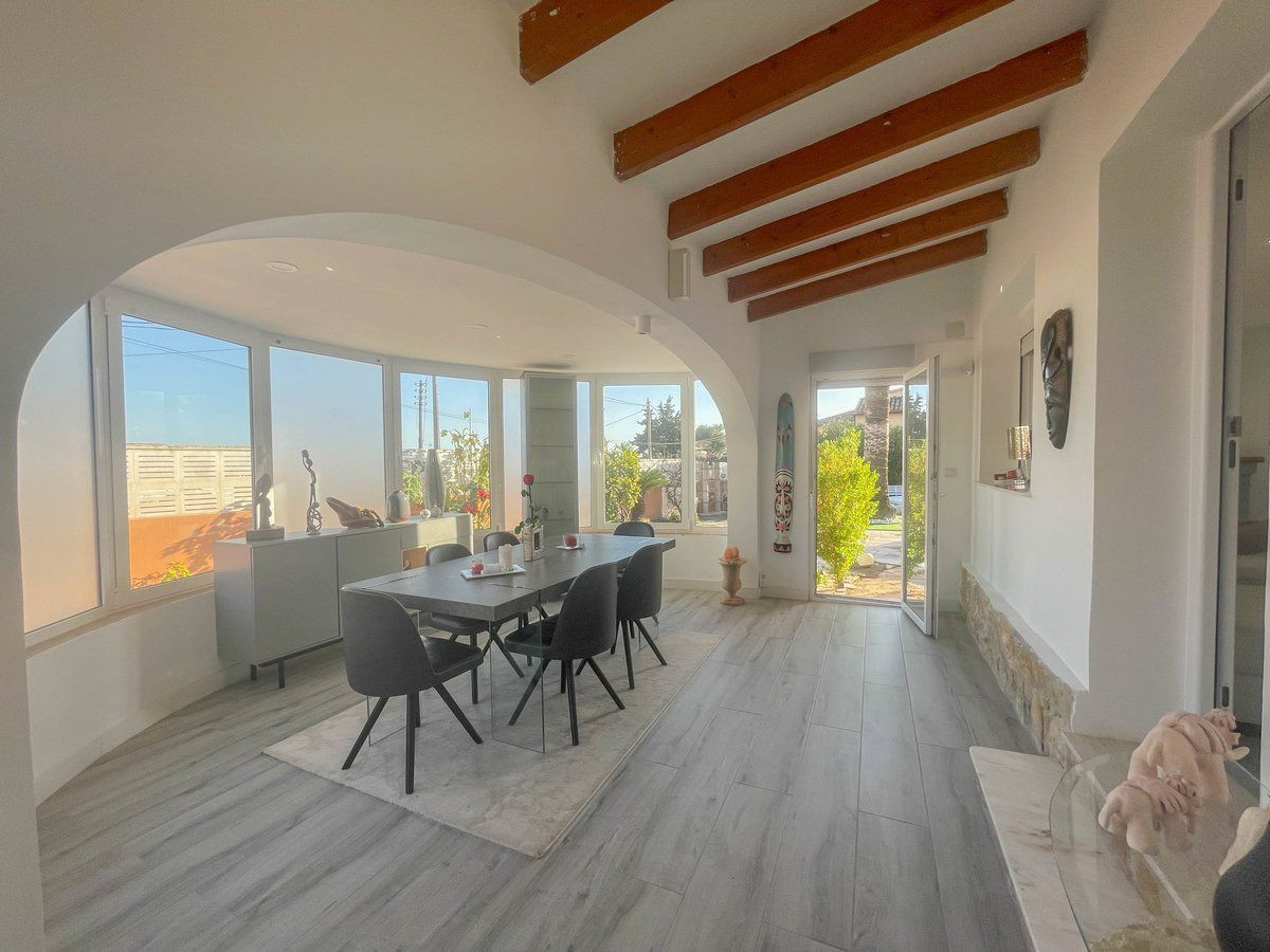 Se vende Villa - Chalet de 3 dormitorios en Costa Blanca, Alicante, España