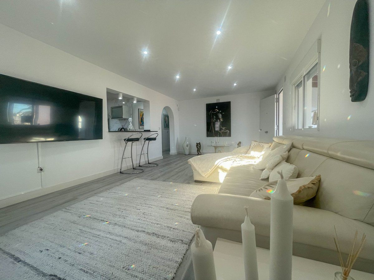 Se vende Villa - Chalet de 3 dormitorios en Costa Blanca, Alicante, España
