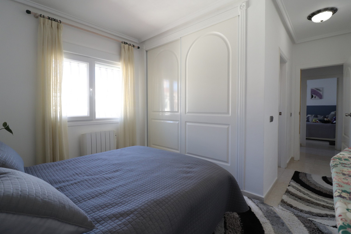 Se vende Villa - Chalet de 3 dormitorios en Costa Blanca, Alicante, España