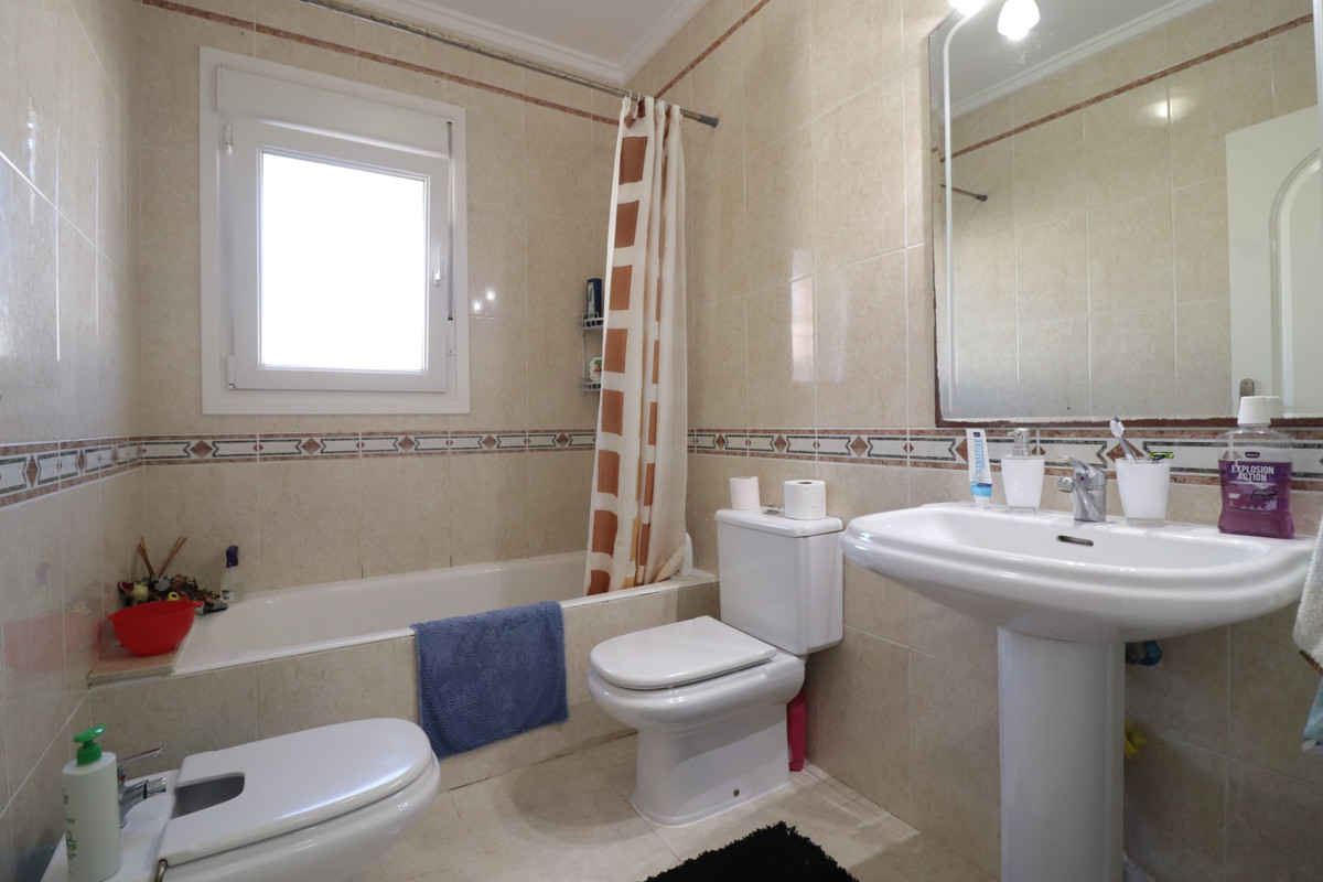 Se vende Villa - Chalet de 3 dormitorios en Costa Blanca, Alicante, España