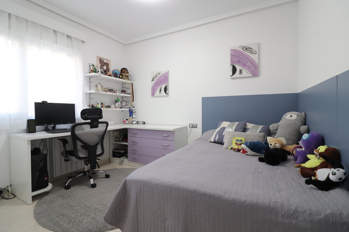 Se vende Villa - Chalet de 3 dormitorios en Costa Blanca, Alicante, España