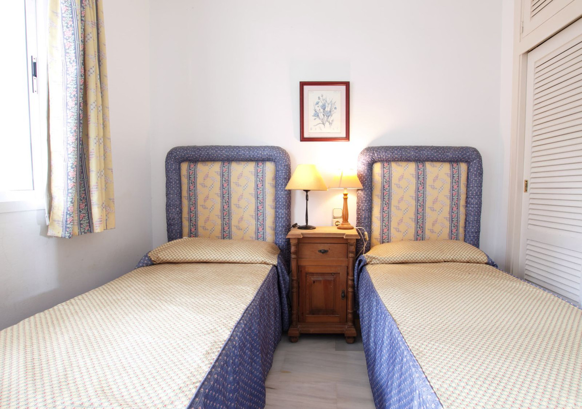 2 Bed Apartment for sale in Calahonda Costa Del Sol, Málaga, Spain