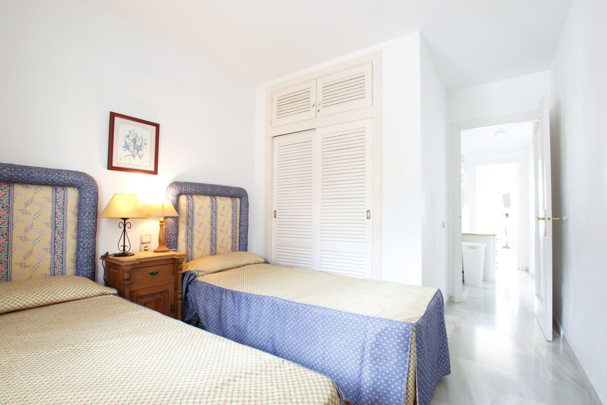 2 Bed Apartment for sale in Calahonda Costa Del Sol, Málaga, Spain