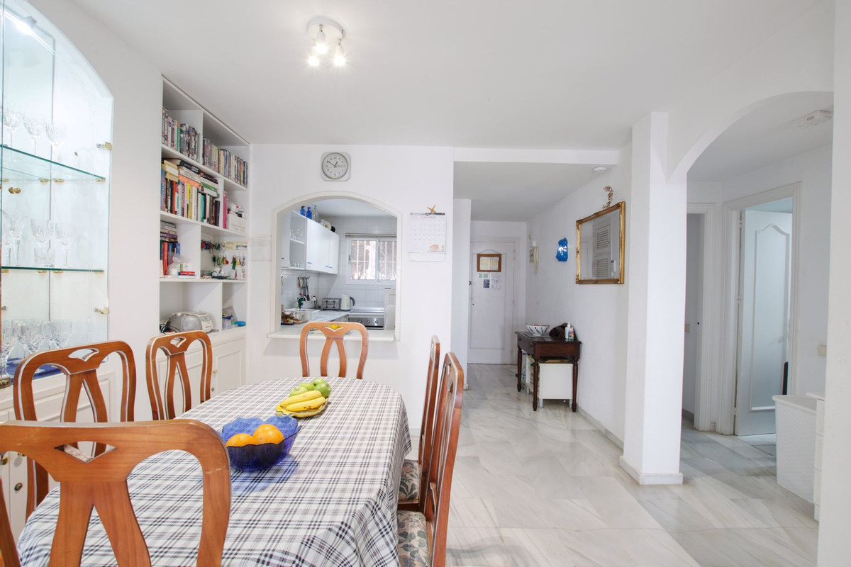 2 Bed Apartment for sale in Calahonda Costa Del Sol, Málaga, Spain