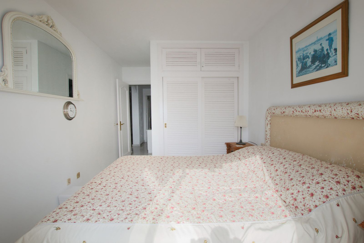 2 Bed Apartment for sale in Calahonda Costa Del Sol, Málaga, Spain