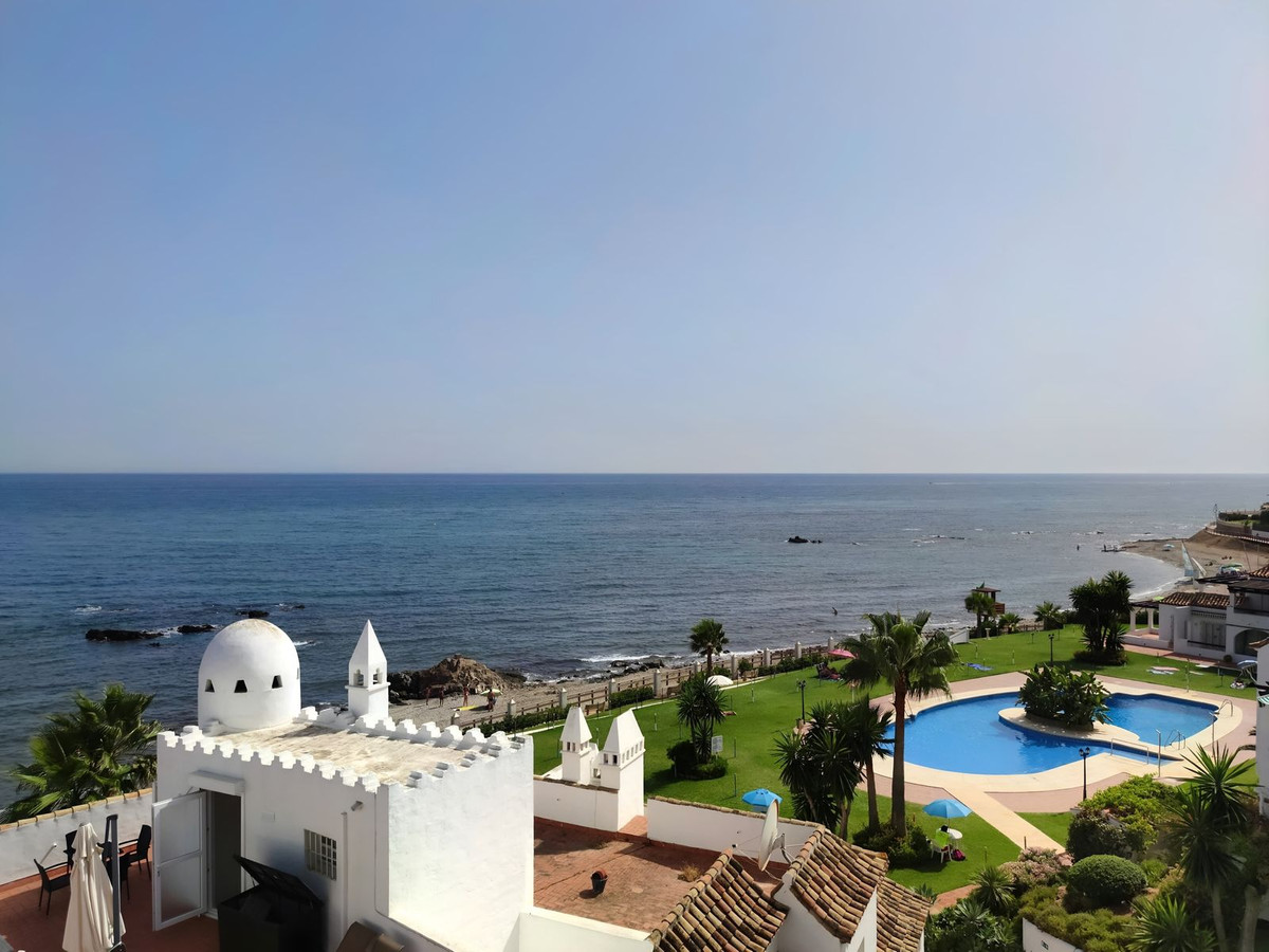 2 Bed Apartment for sale in Calahonda Costa Del Sol, Málaga, Spain