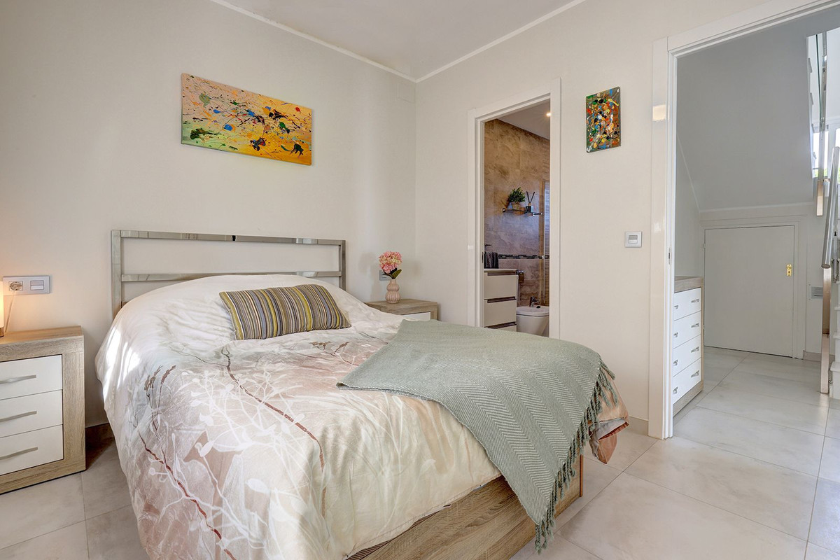 3 Bed Townhouse for sale in Torreblanca Costa Del Sol, Málaga, Spain
