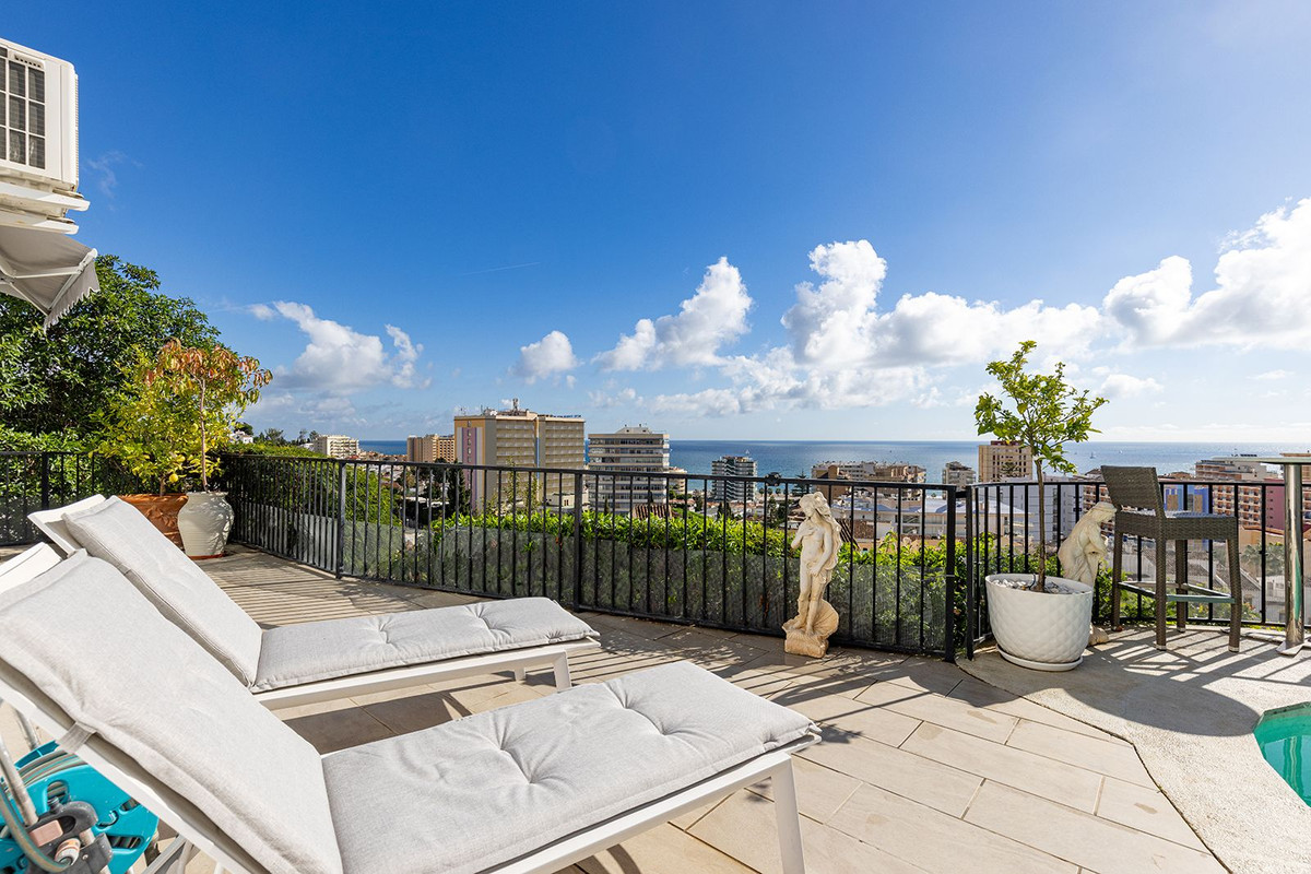 3 Bed Townhouse for sale in Torreblanca Costa Del Sol, Málaga, Spain