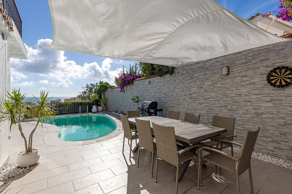 3 Bed Townhouse for sale in Torreblanca Costa Del Sol, Málaga, Spain