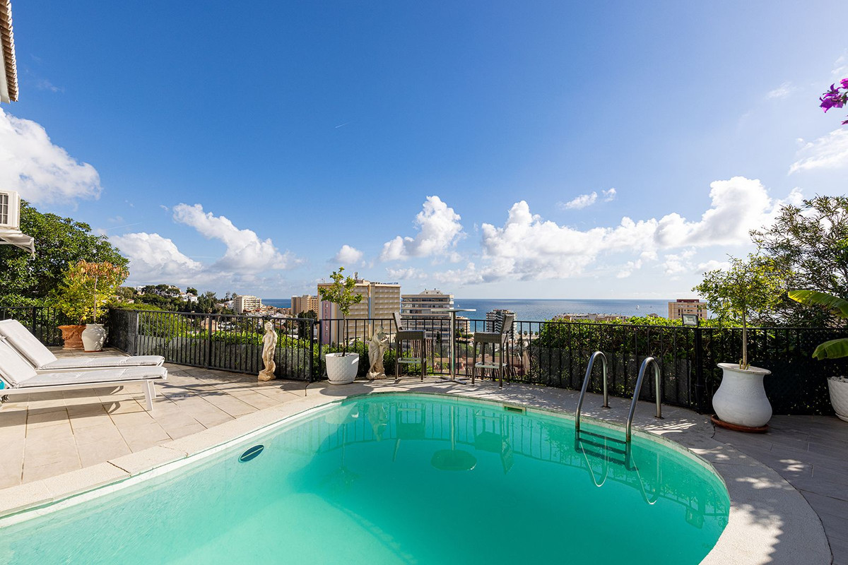 3 Bed Townhouse for sale in Torreblanca Costa Del Sol, Málaga, Spain