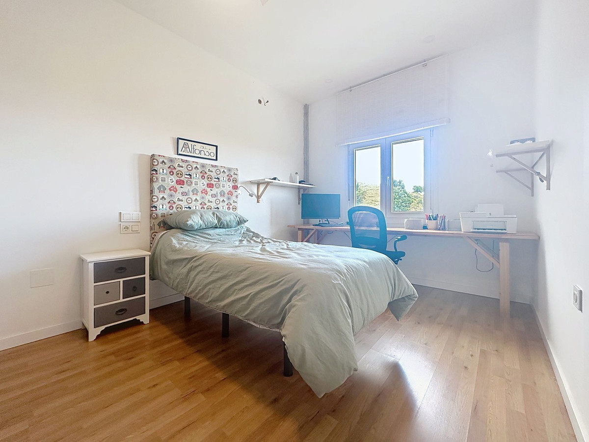 Se vende Villa - Chalet de 5 dormitorios en Costa Del Sol, Málaga, España