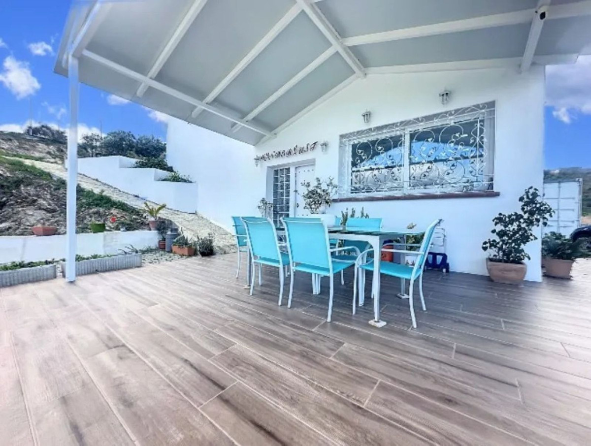 Se vende Villa - Chalet de 5 dormitorios en Costa Del Sol, Málaga, España