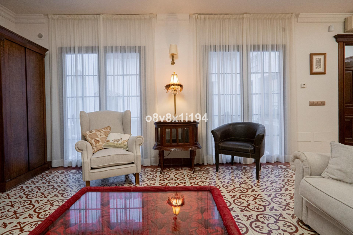 Se vende Villa - Chalet de 5 dormitorios en Costa Del Sol, Málaga, España