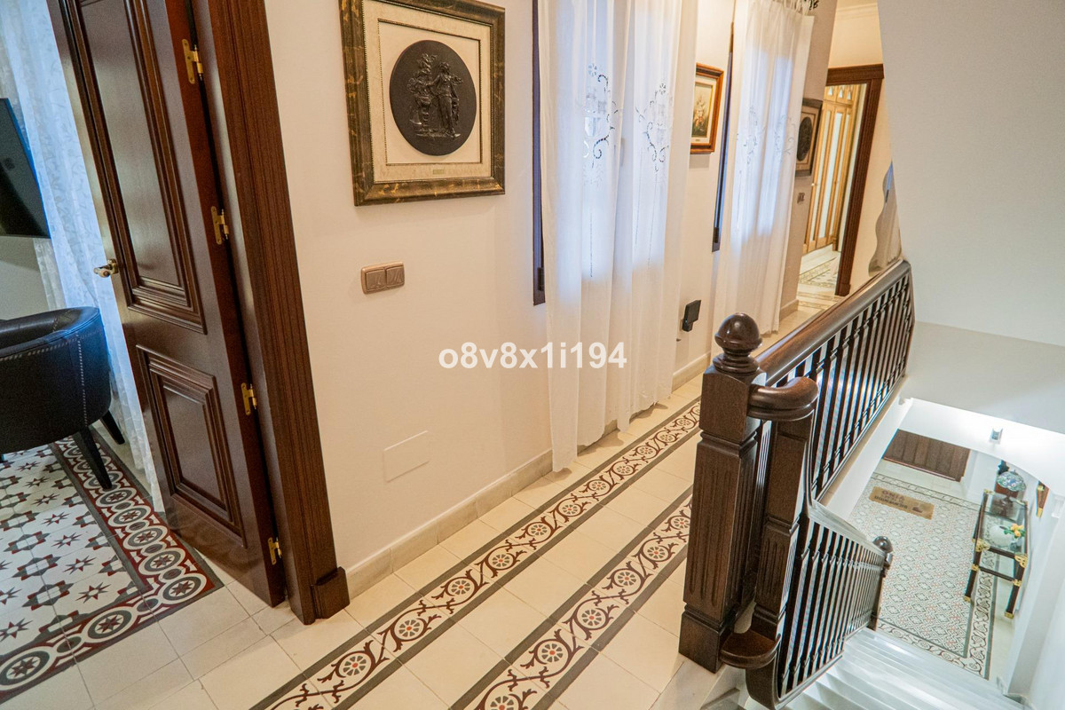 Se vende Villa - Chalet de 5 dormitorios en Costa Del Sol, Málaga, España