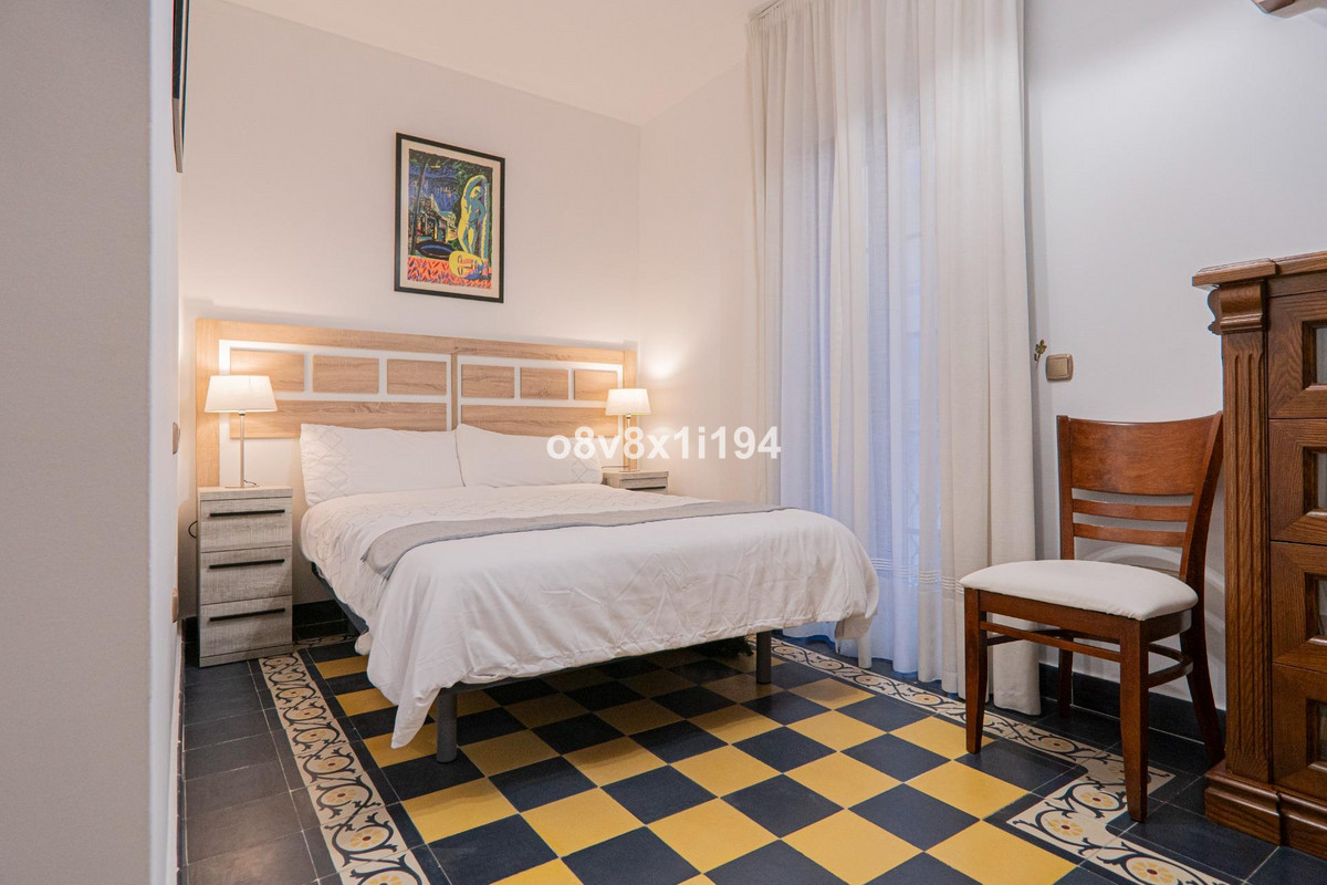Se vende Villa - Chalet de 5 dormitorios en Costa Del Sol, Málaga, España