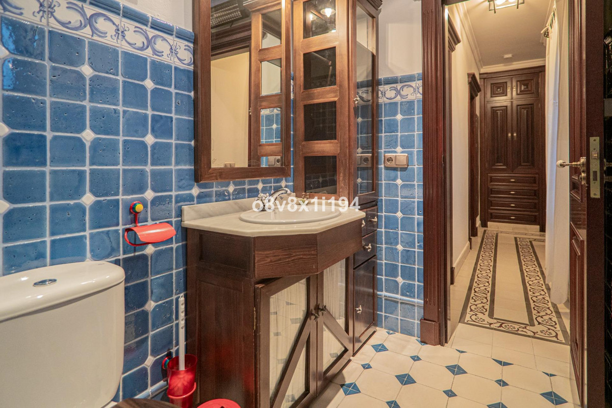 Se vende Villa - Chalet de 5 dormitorios en Costa Del Sol, Málaga, España