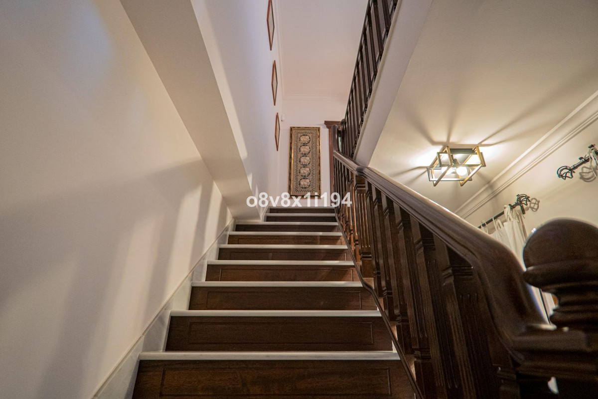 Se vende Villa - Chalet de 5 dormitorios en Costa Del Sol, Málaga, España