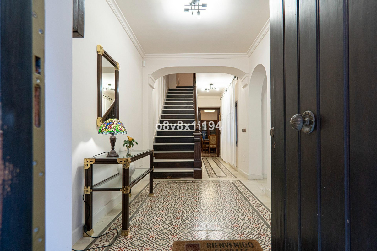 Se vende Villa - Chalet de 5 dormitorios en Costa Del Sol, Málaga, España