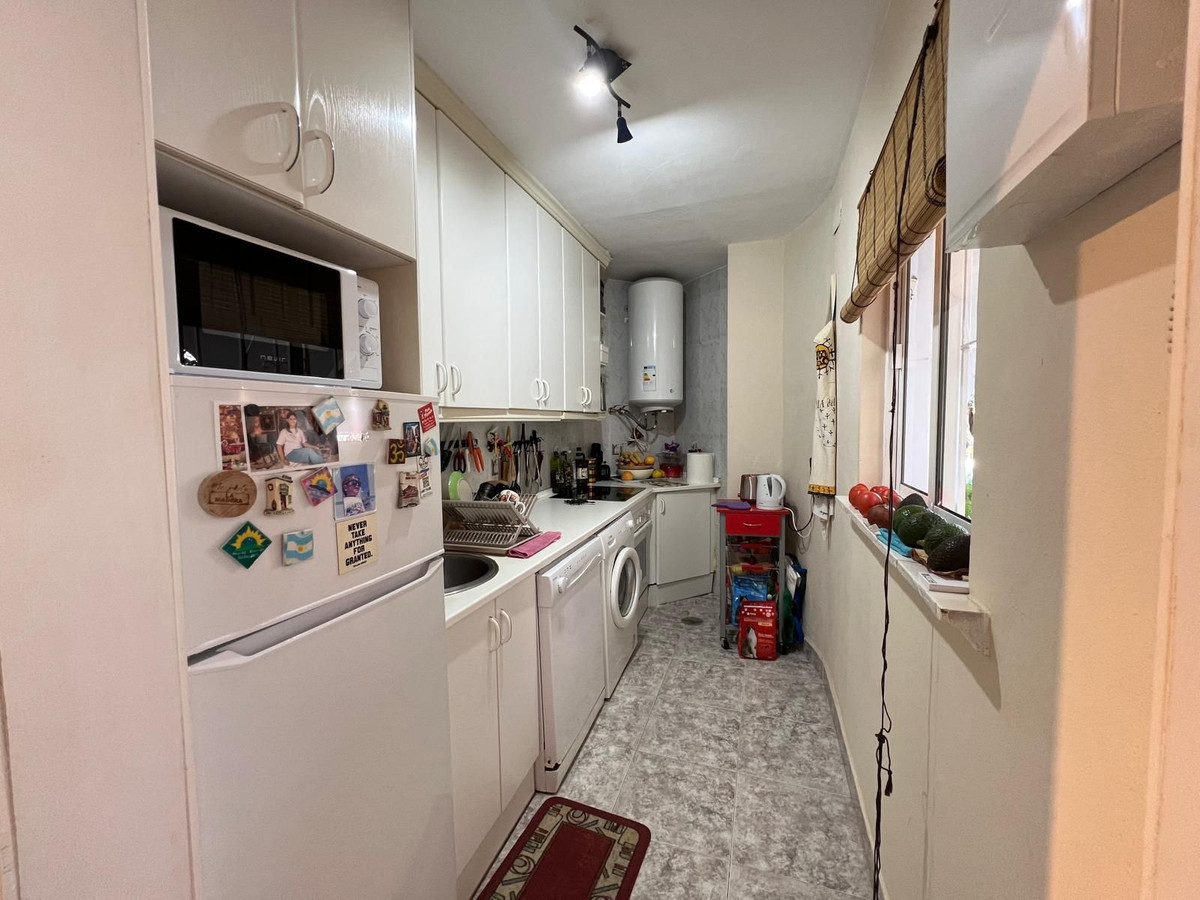 1 Bed Apartment for sale in Aloha Costa Del Sol, Málaga, Spain