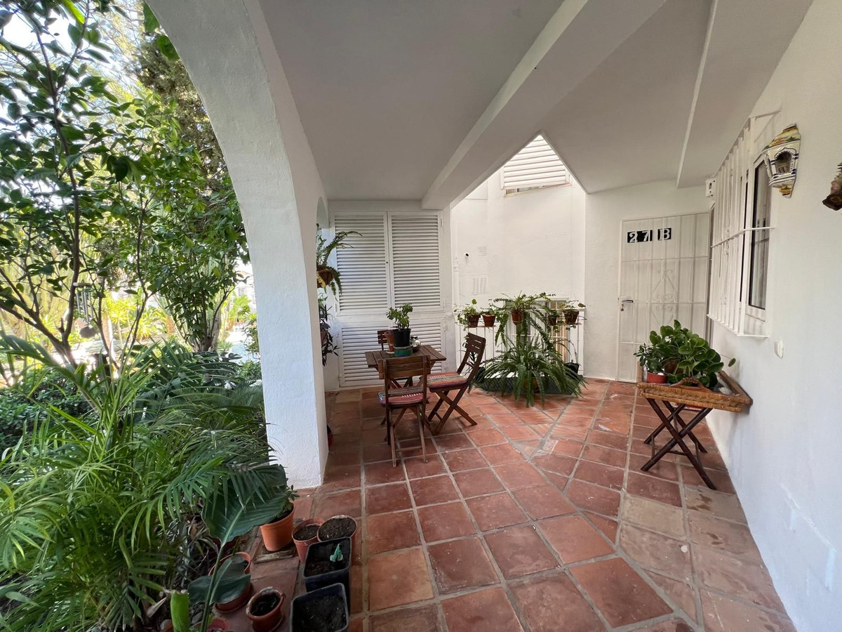 1 Bed Apartment for sale in Aloha Costa Del Sol, Málaga, Spain