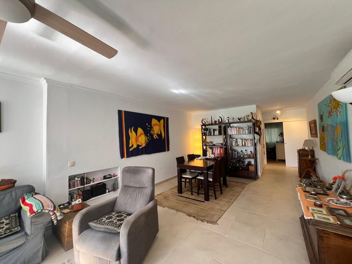 1 Bed Apartment for sale in Aloha Costa Del Sol, Málaga, Spain