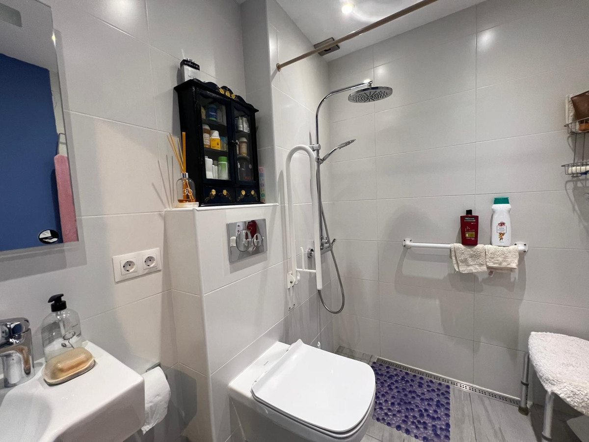1 Bed Apartment for sale in Aloha Costa Del Sol, Málaga, Spain