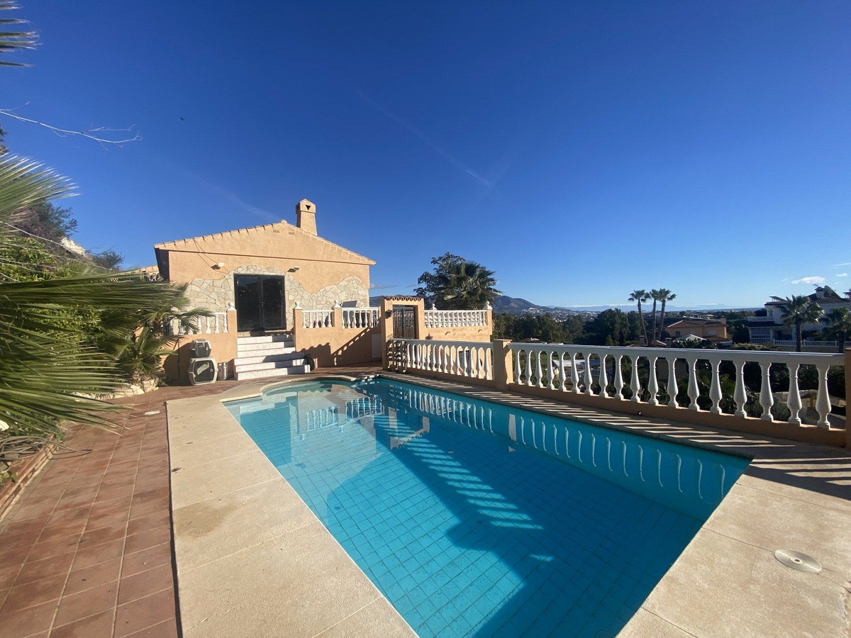 6 Bed Townhouse for sale in Mijas Costa Costa Del Sol, Málaga, Spain