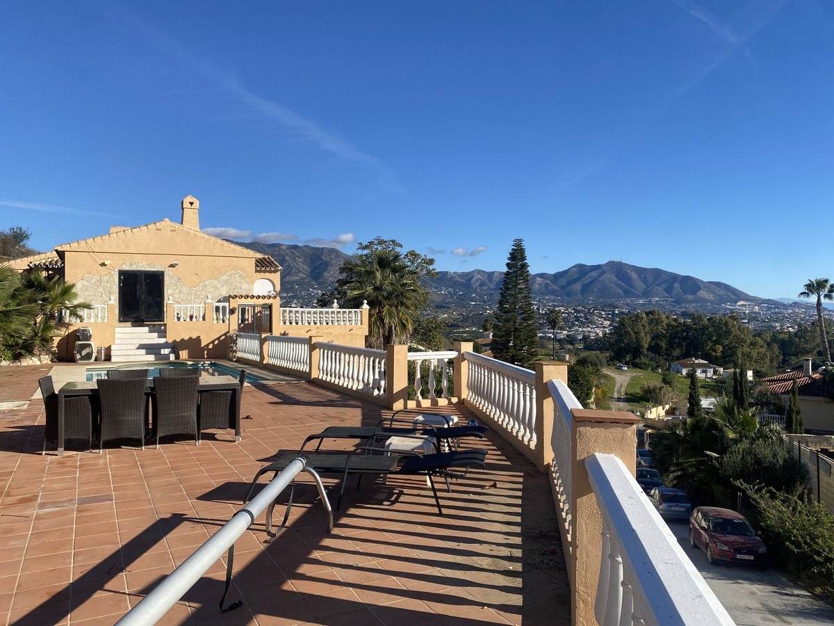 6 Bed Townhouse for sale in Mijas Costa Costa Del Sol, Málaga, Spain