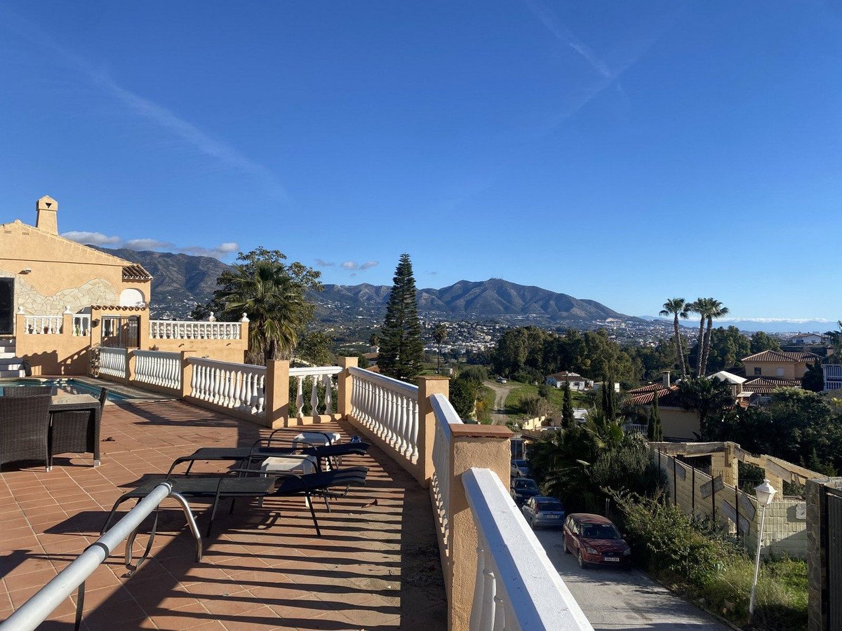 6 Bed Townhouse for sale in Mijas Costa Costa Del Sol, Málaga, Spain