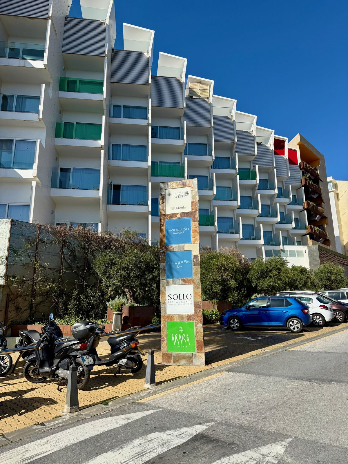 2 Bed Apartment for sale in Fuengirola Costa Del Sol, Málaga, Spain