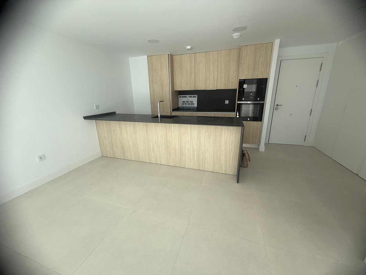 2 Bed Apartment for sale in Fuengirola Costa Del Sol, Málaga, Spain