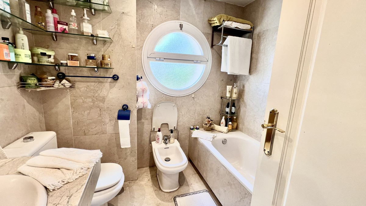 3 Bed Apartment for sale in Nueva Andalucía Costa Del Sol, Málaga, Spain
