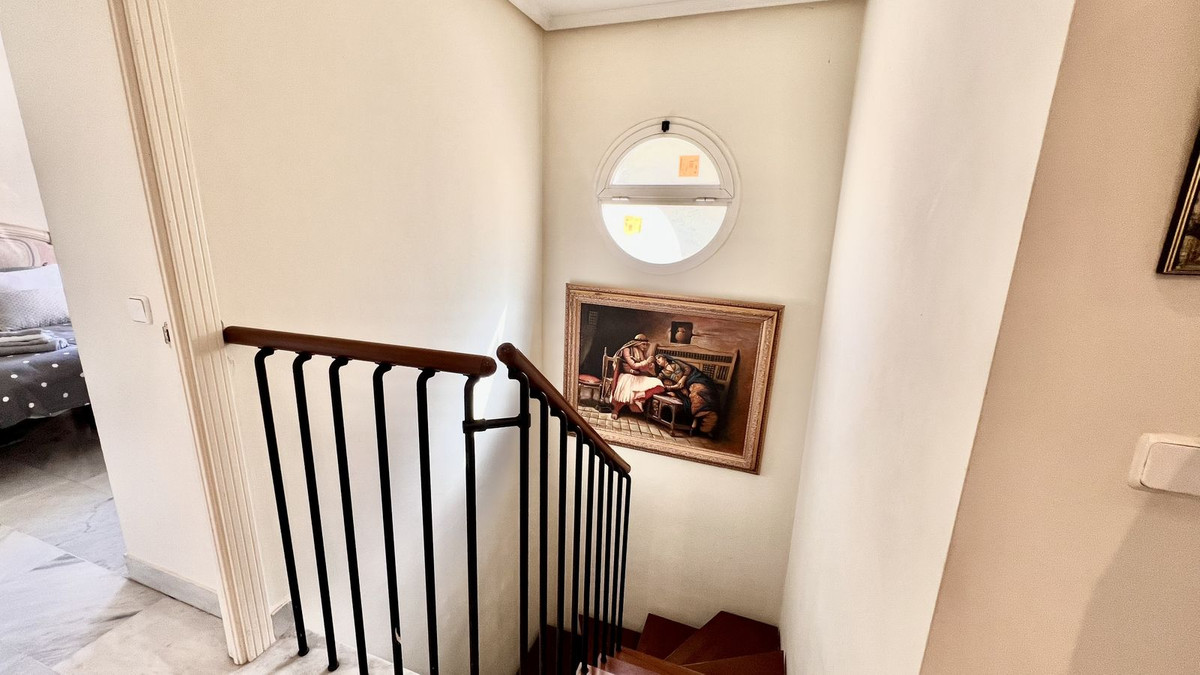 3 Bed Apartment for sale in Nueva Andalucía Costa Del Sol, Málaga, Spain