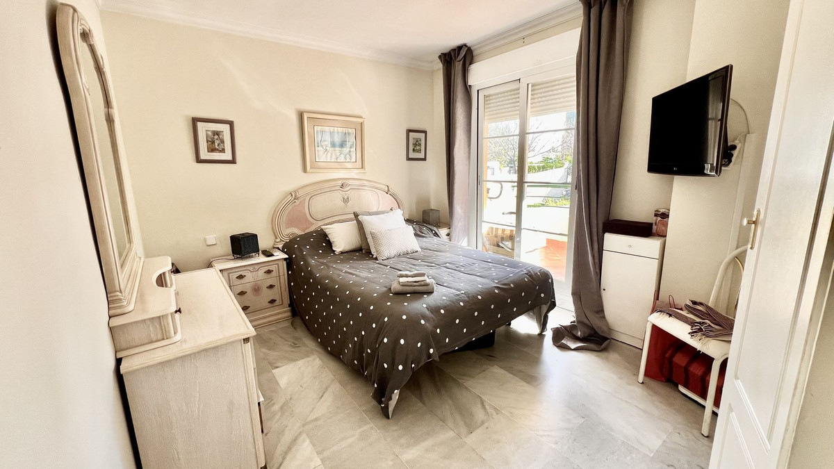 3 Bed Apartment for sale in Nueva Andalucía Costa Del Sol, Málaga, Spain