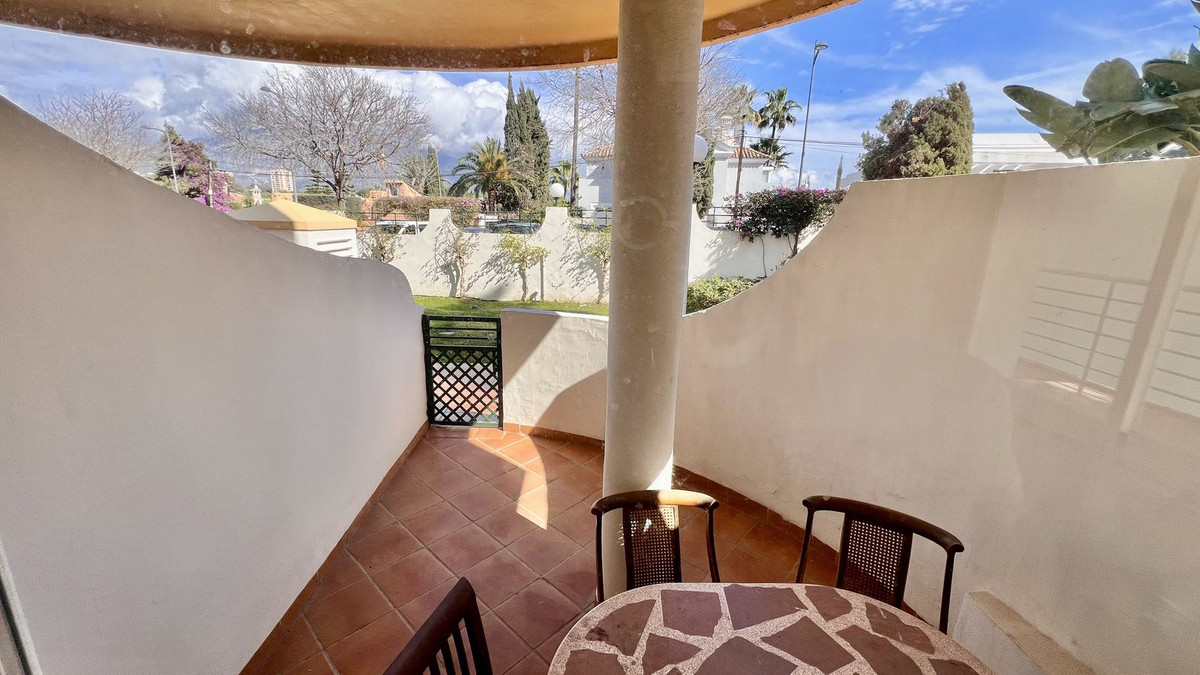 3 Bed Apartment for sale in Nueva Andalucía Costa Del Sol, Málaga, Spain