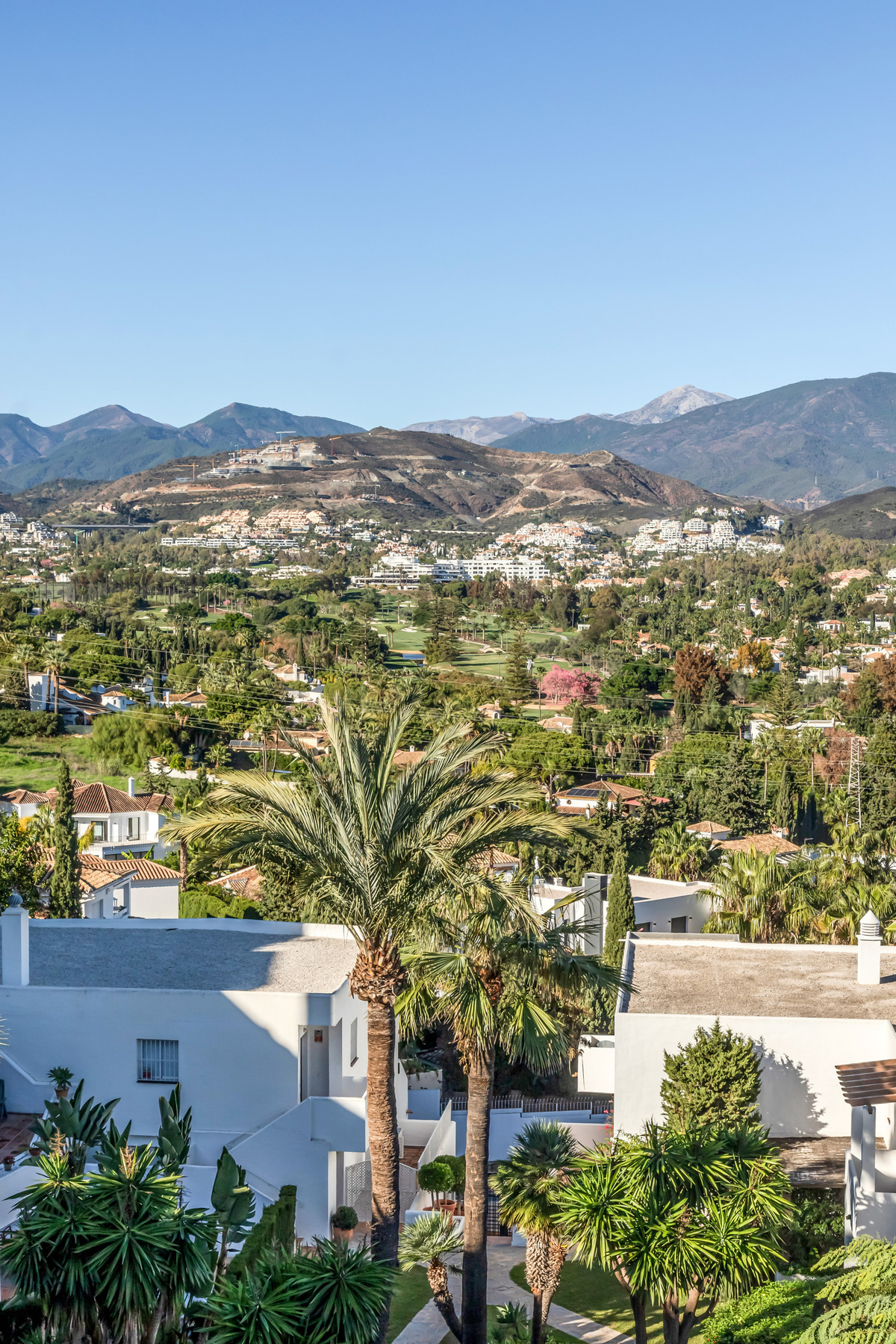 2 Bed Apartment for sale in Nueva Andalucía Costa Del Sol, Málaga, Spain