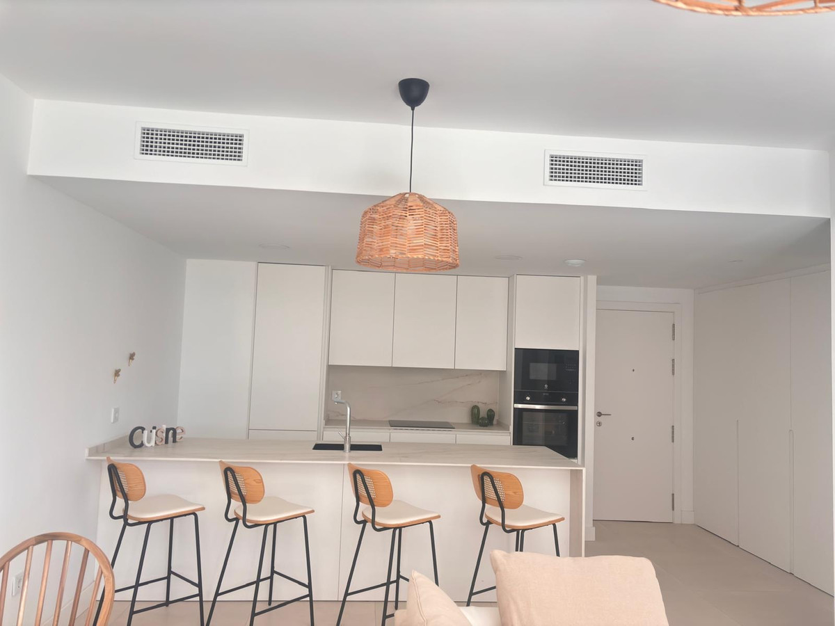 2 Bed Apartment for sale in Fuengirola Costa Del Sol, Málaga, Spain