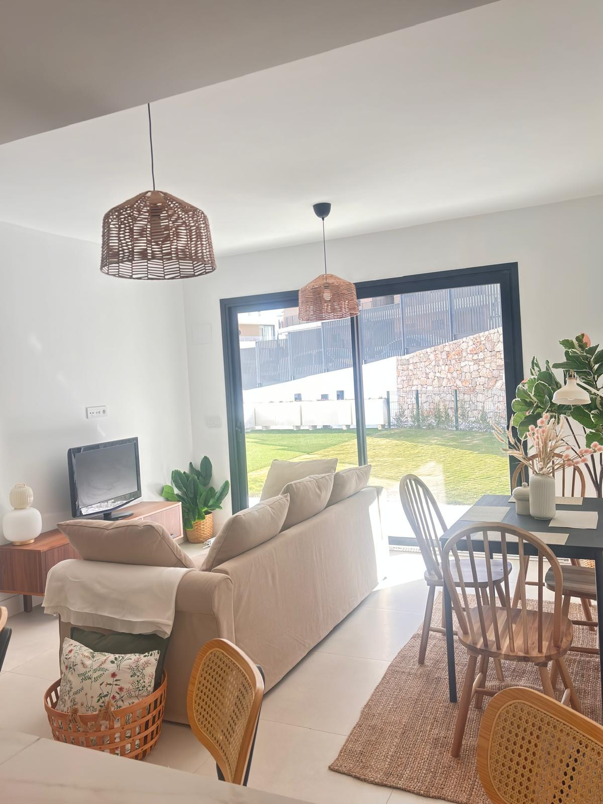 2 Bed Apartment for sale in Fuengirola Costa Del Sol, Málaga, Spain