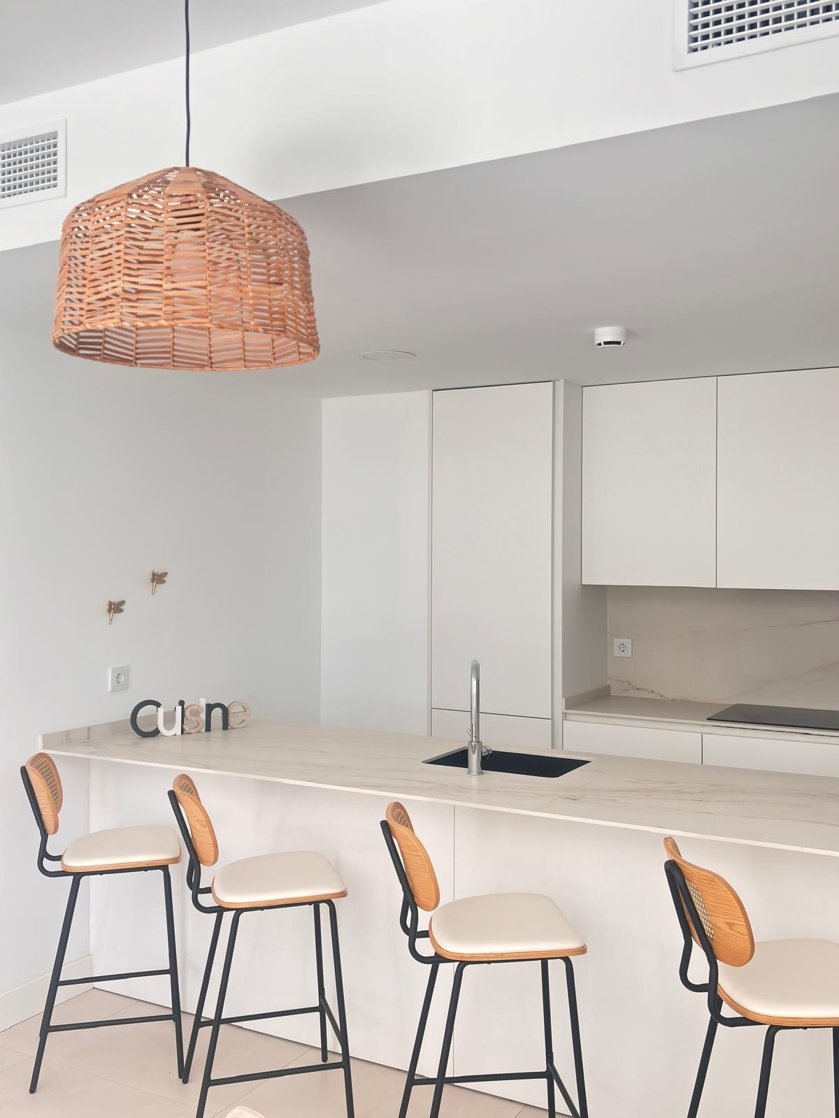 2 Bed Apartment for sale in Fuengirola Costa Del Sol, Málaga, Spain