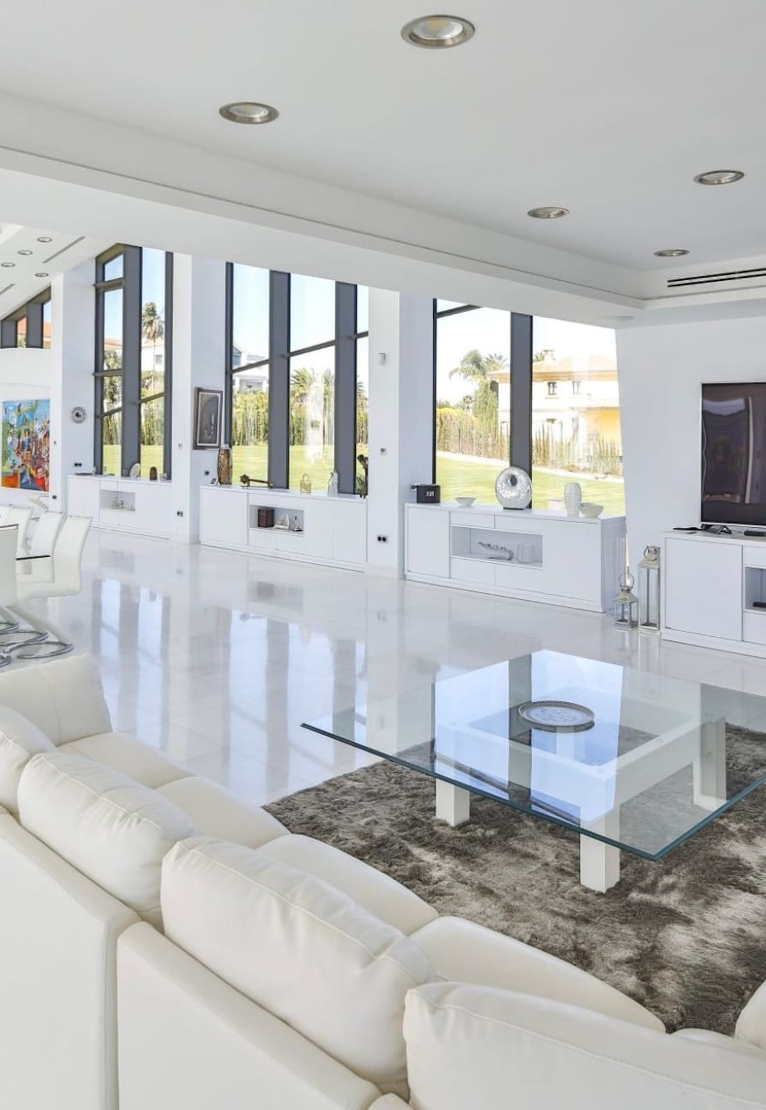 Se vende Villa - Chalet de 18 dormitorios en Costa Del Sol, Cadiz, España