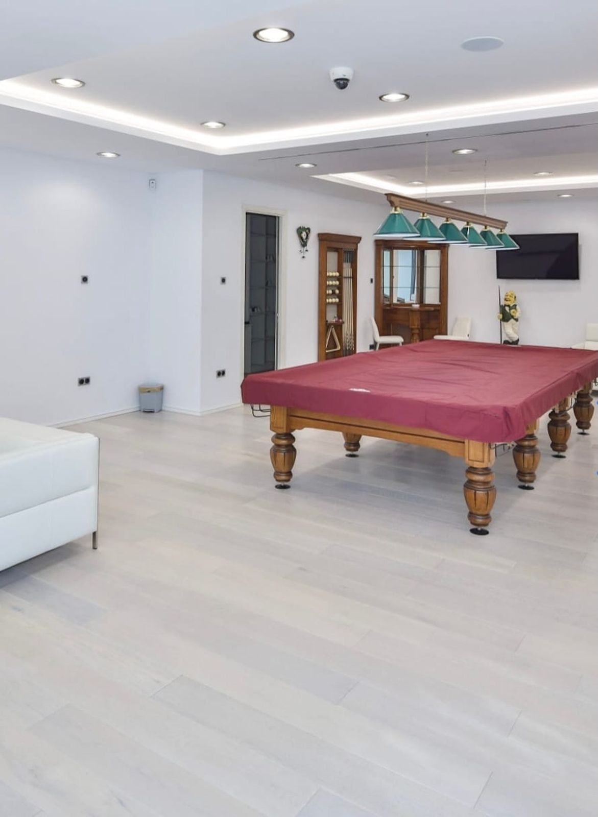 Se vende Villa - Chalet de 18 dormitorios en Costa Del Sol, Cadiz, España