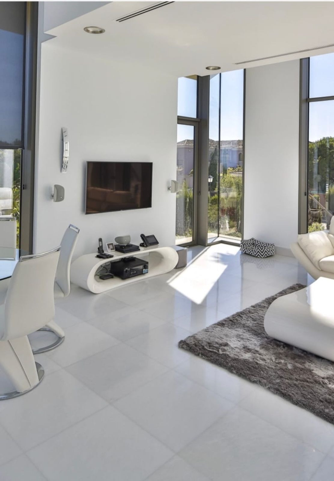Se vende Villa - Chalet de 18 dormitorios en Costa Del Sol, Cadiz, España