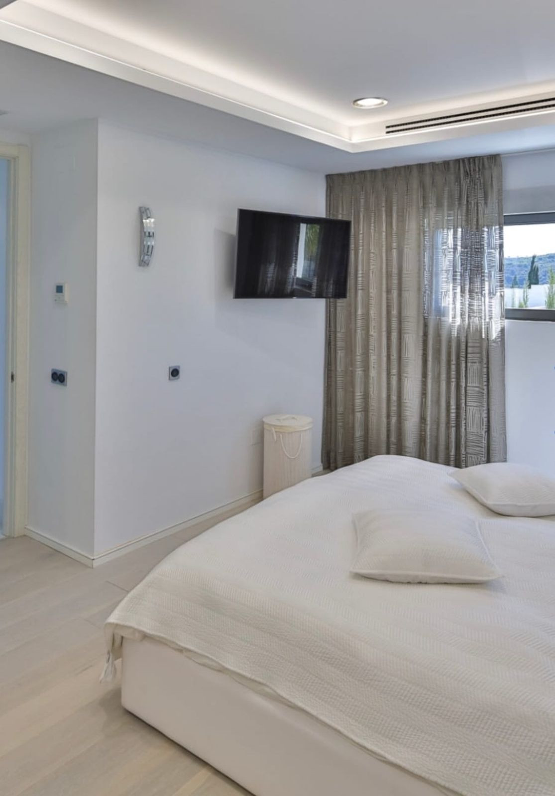 Se vende Villa - Chalet de 18 dormitorios en Costa Del Sol, Cadiz, España