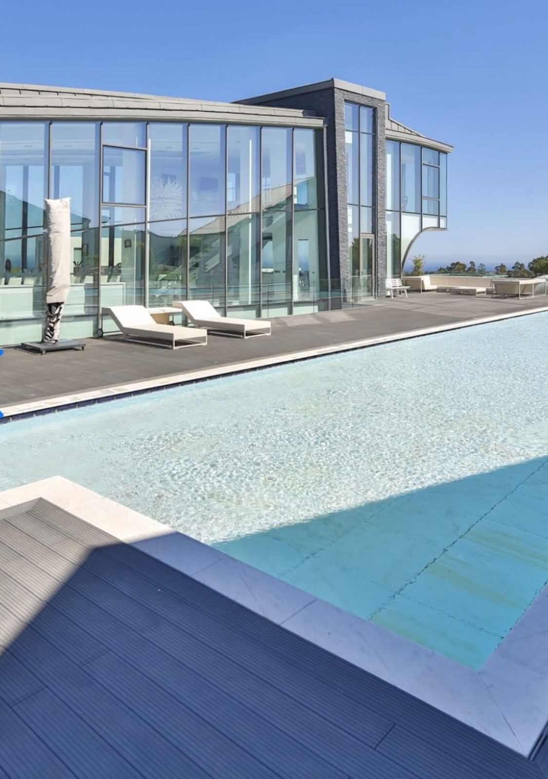 Se vende Villa - Chalet de 18 dormitorios en Costa Del Sol, Cadiz, España