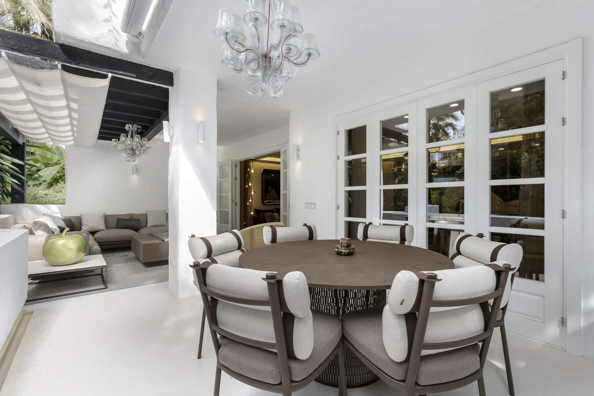 2 Bed Apartment for sale in Marbella Costa Del Sol, Málaga, Spain